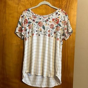 Grace and lace floral stripe tee sz small
